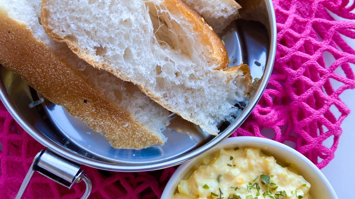 Vegetarische 3 kazen Eiersalade met Turks Brood