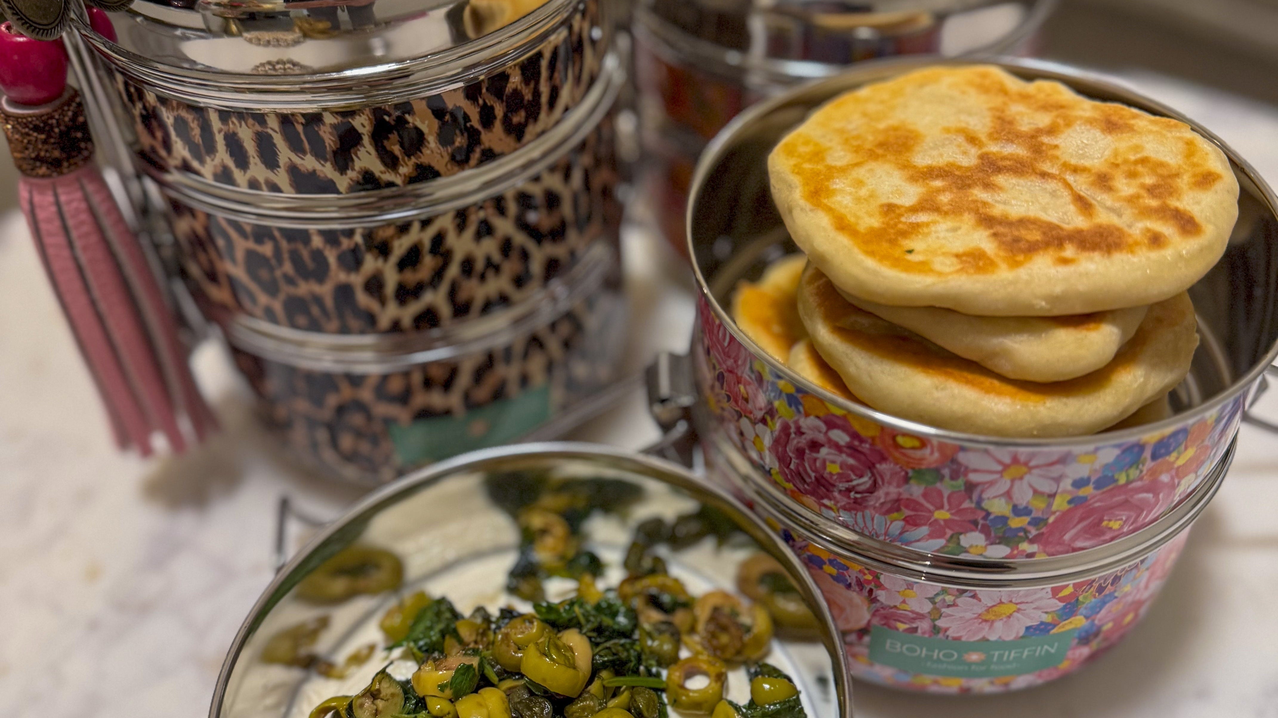 Ricotta-olijvendip met homemade flatbreads