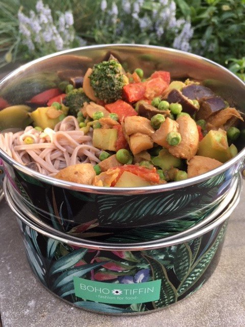 Noodles with veggies